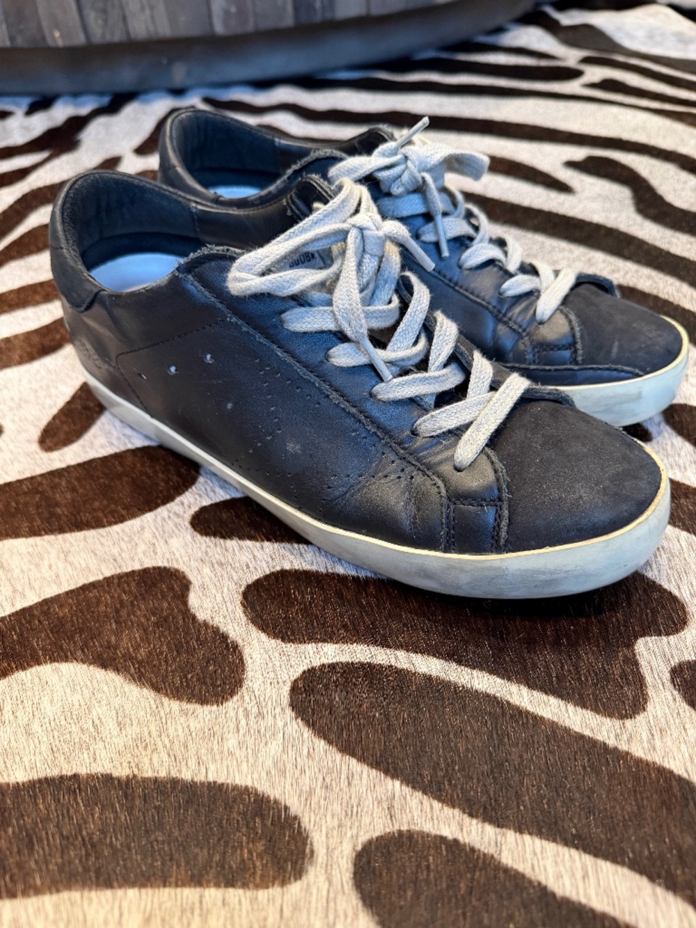 Golden Goose Black Leather Superstar - Size 7